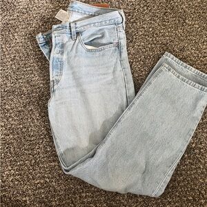 Levi 501 Light Wash Jeans
